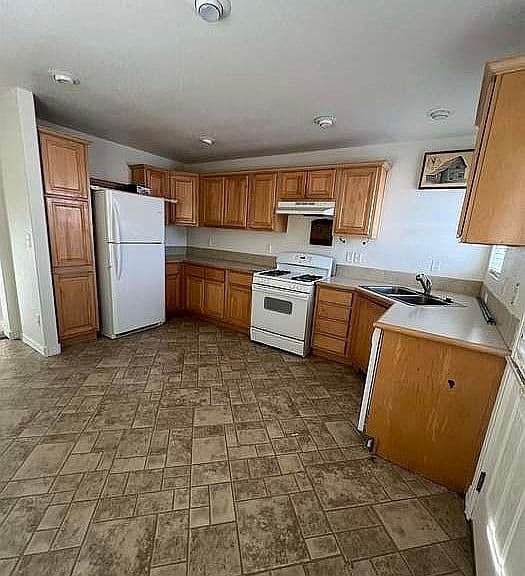 543 Tierney St photo 5