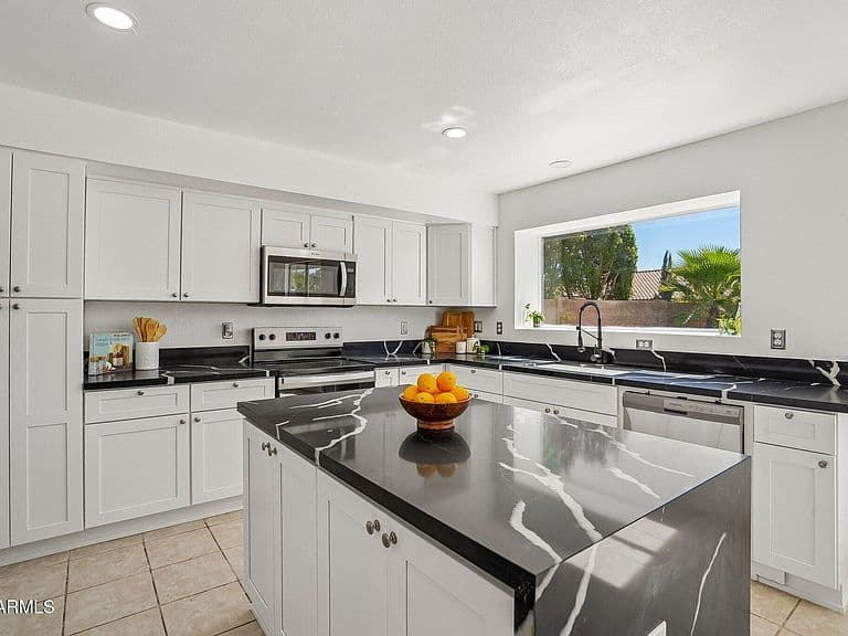 12425 W ENCANTO Boulevard photo 3