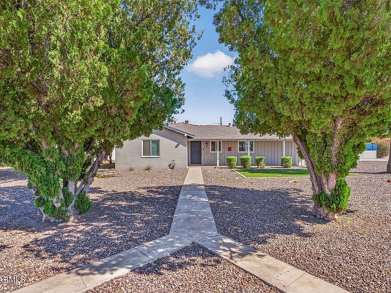 4135 N WESTVIEW Drive photo 2