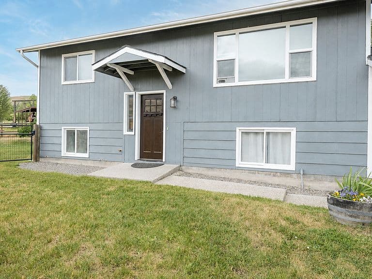 8253 Indreland Rd photo 3