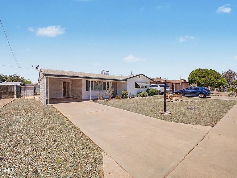 1510 S LAWTHER Drive photo 3