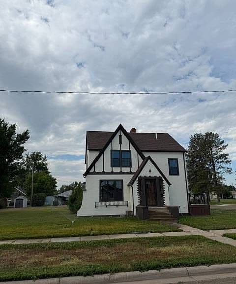 403 4th St SE photo 1