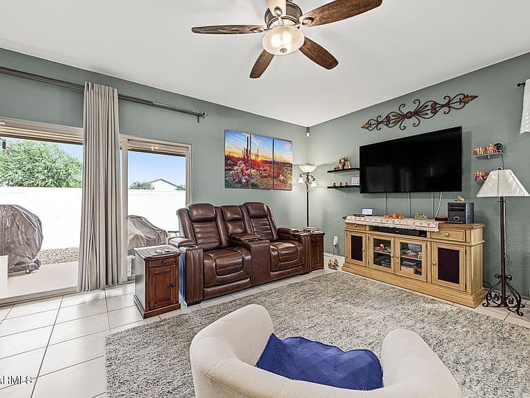 30173 N YUCCA Drive photo 3