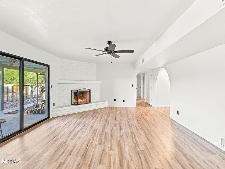 2401 N Avenida De La Lantana photo 5