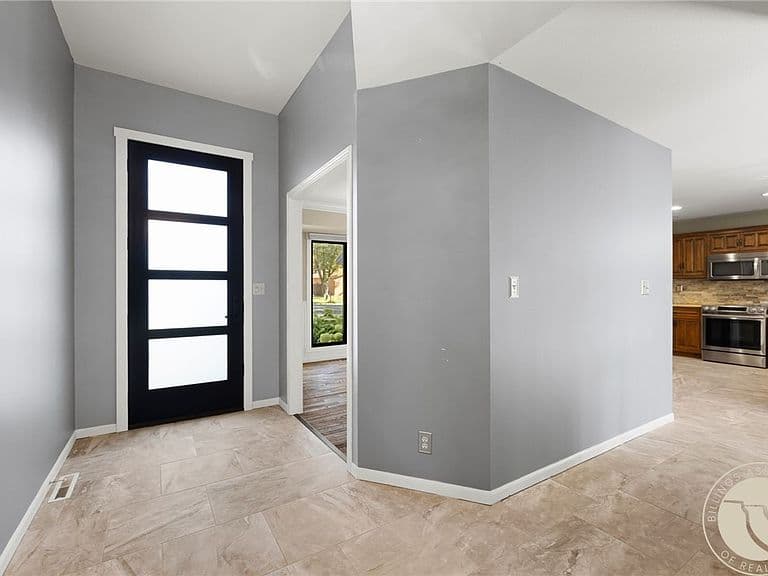 3230 Ben Hogan Ln photo 5