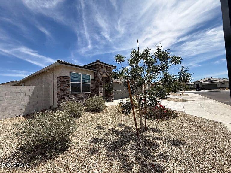 23954 W WHYMAN Avenue photo 2