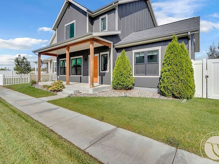 1608 Island View Dr photo 2