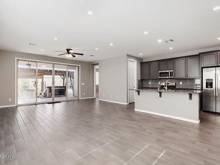 18050 W ELIZABETH Avenue photo 2