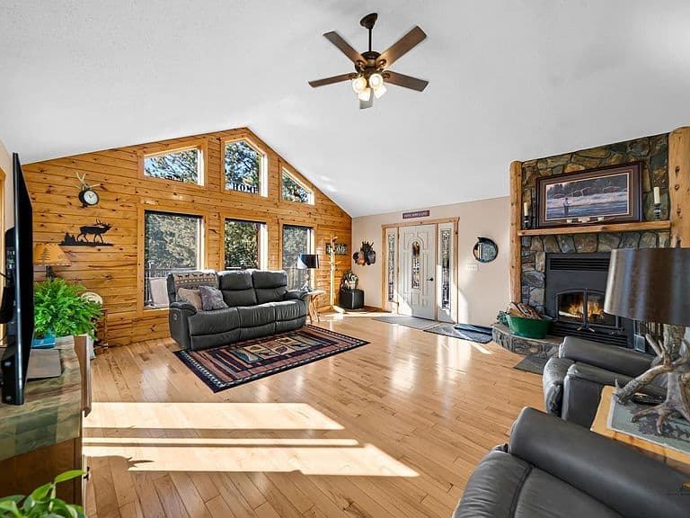 12138 Buckhorn Estates Dr photo 4