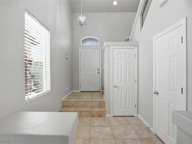 5976 Lazy Creek Ave photo 5