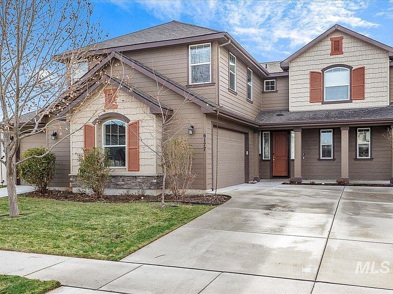 6177 E Canyon Crossing Dr photo 1