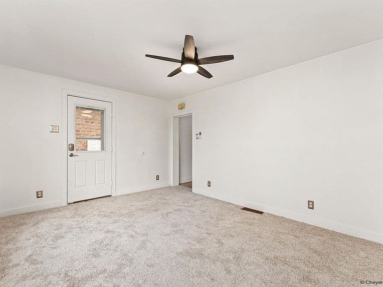 2510 Maxwell Ave photo 4