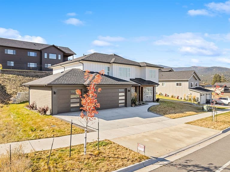 4345 Christian Dr photo 3