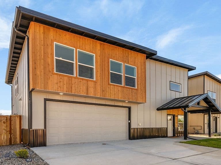 836 Accolade Loop photo 1