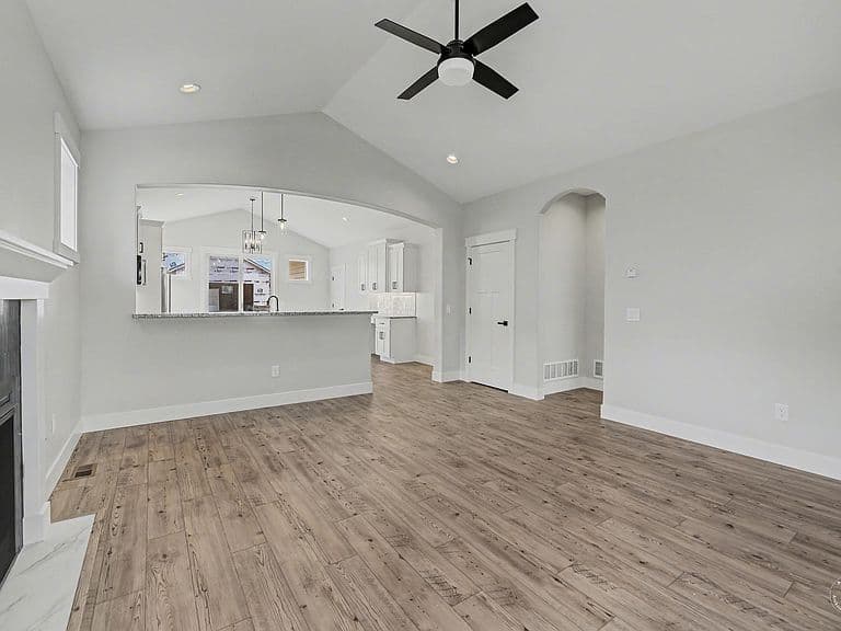 2959 Travis Ave photo 5