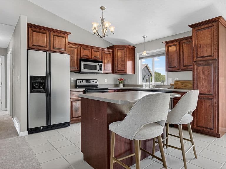 401 Kahler Ct photo 4