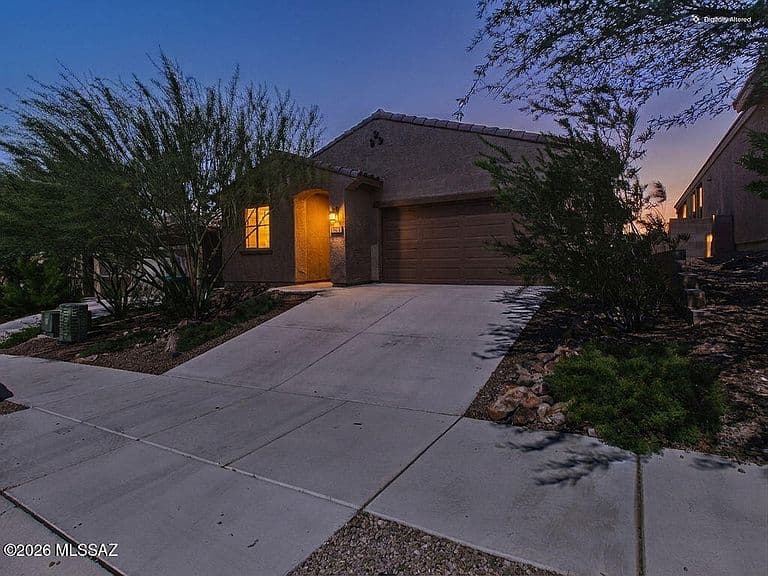 14043 E Golden Oaks Rd photo 2