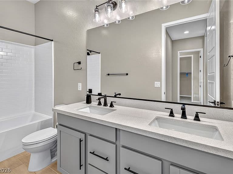 8762 Jesolo Ct photo 4