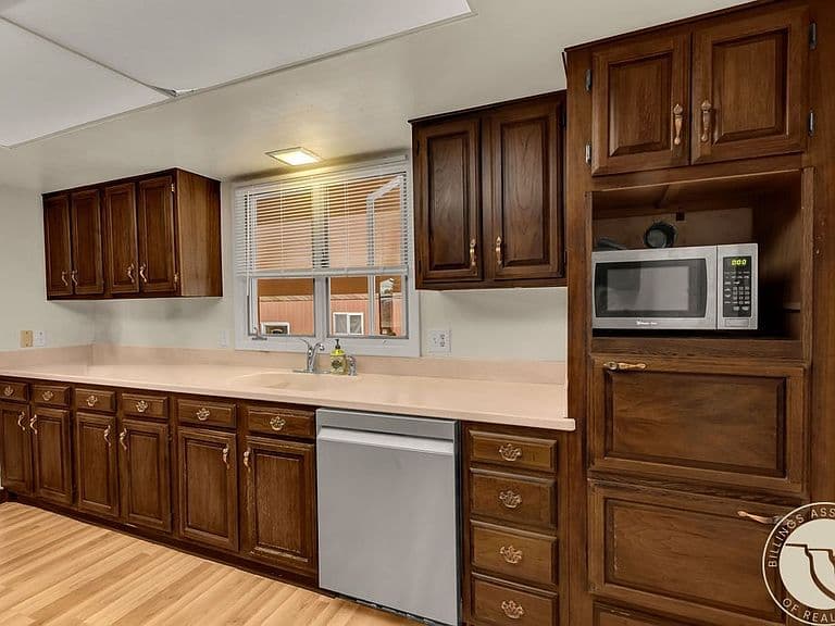 731 Orchard Ln photo 5