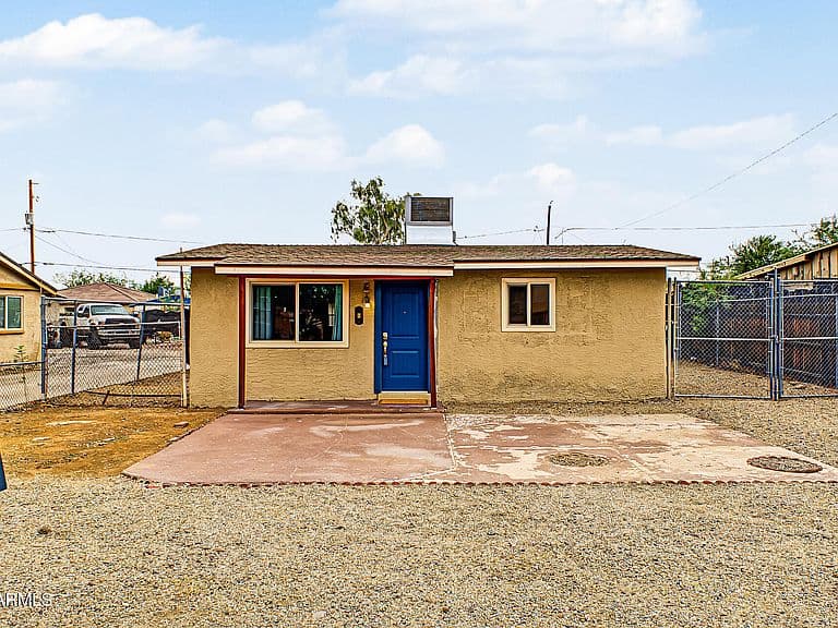 2418 E MOBILE Lane photo 2
