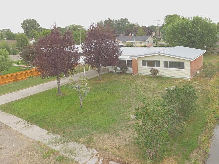 506 Freeman Way photo 1