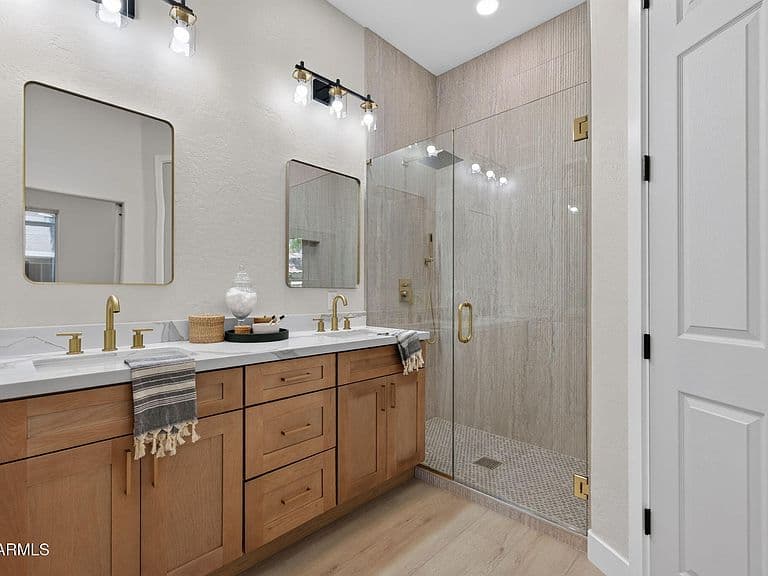 3800 S CANTABRIA Circle #1100 photo 2