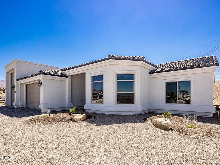2050 Palo Verde Blvd N photo 2