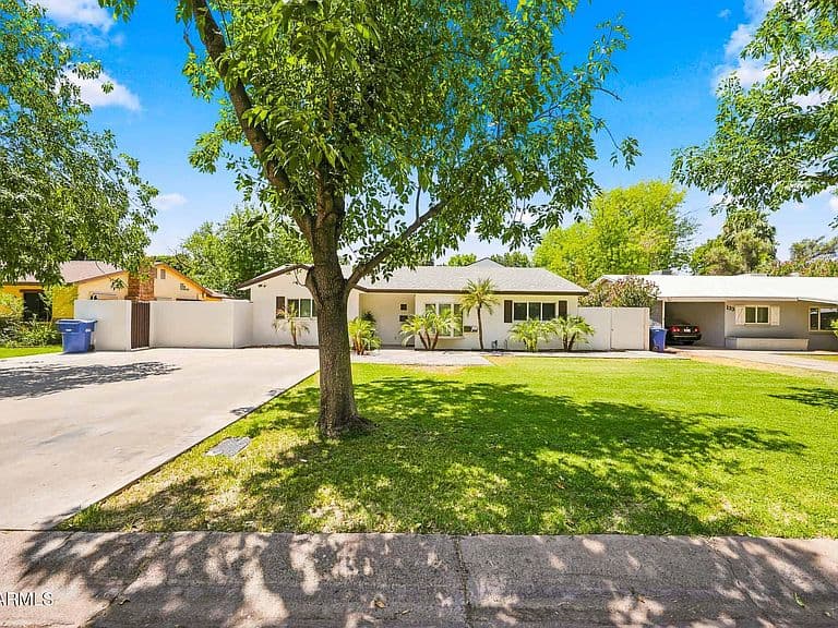 137 E VISTA DEL CERRO Drive photo 1