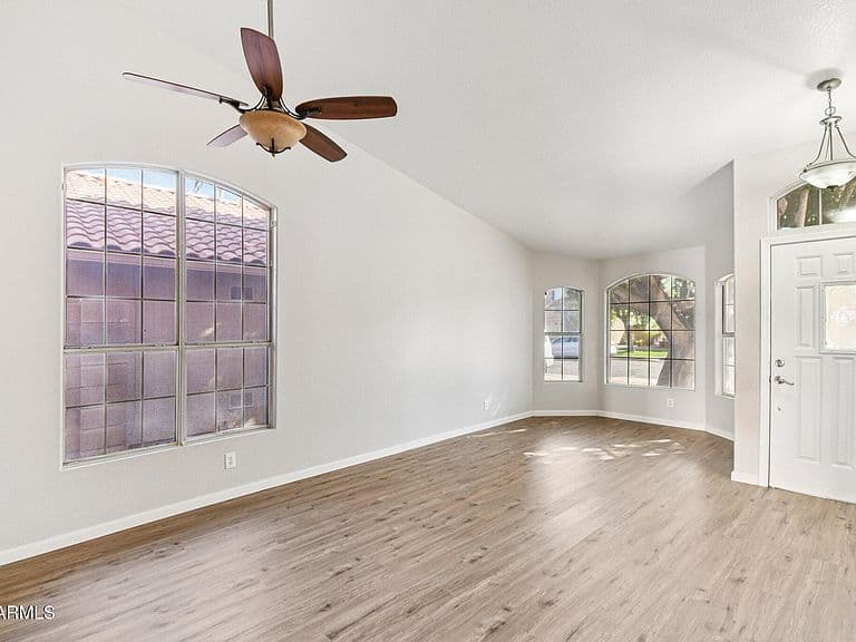 1240 E Sierra Madre Ave photo 4