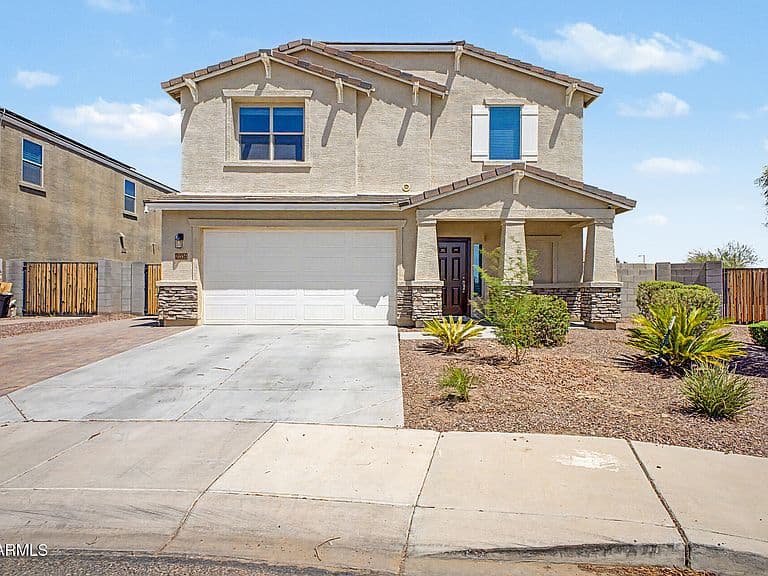 21334 W HOLLY Street photo 2