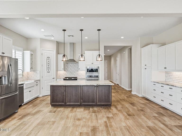 18125 N 65TH Place photo 5