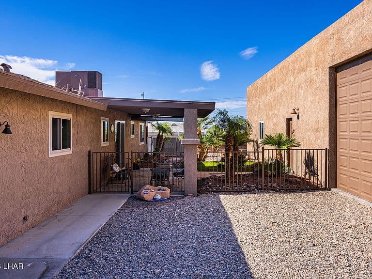 2961 Palo Verde Blvd S photo 4