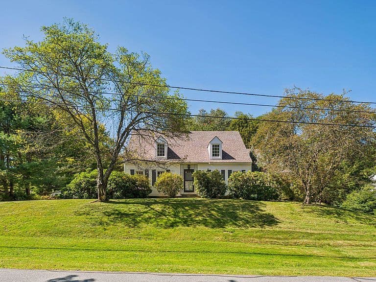 7 Conant Road photo 4