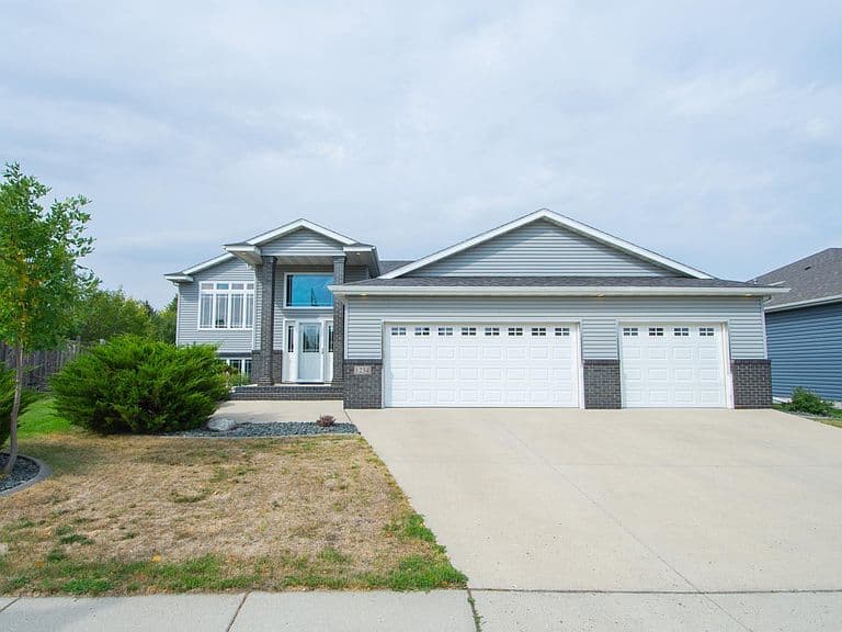 1234 35th Street Cir S photo 1