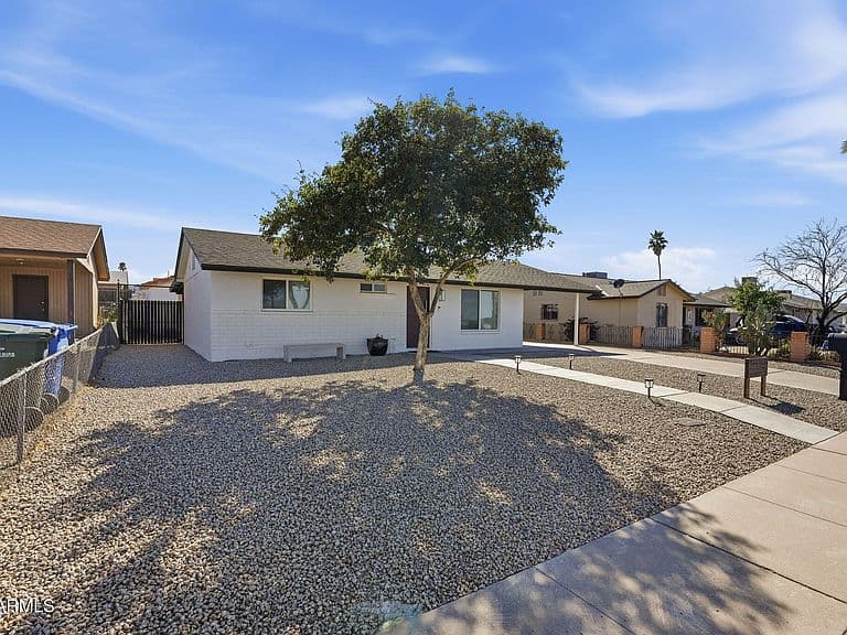 123 W South Mountain Ave photo 3