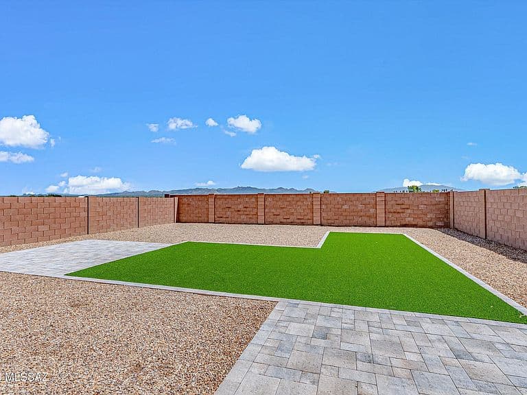 13366 N Jessett Ln photo 2