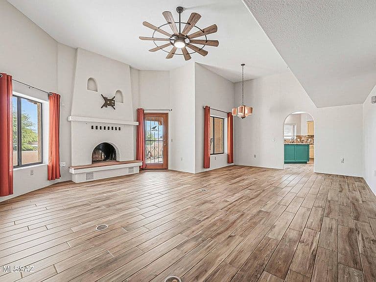 661 N Avenida Cipres photo 4