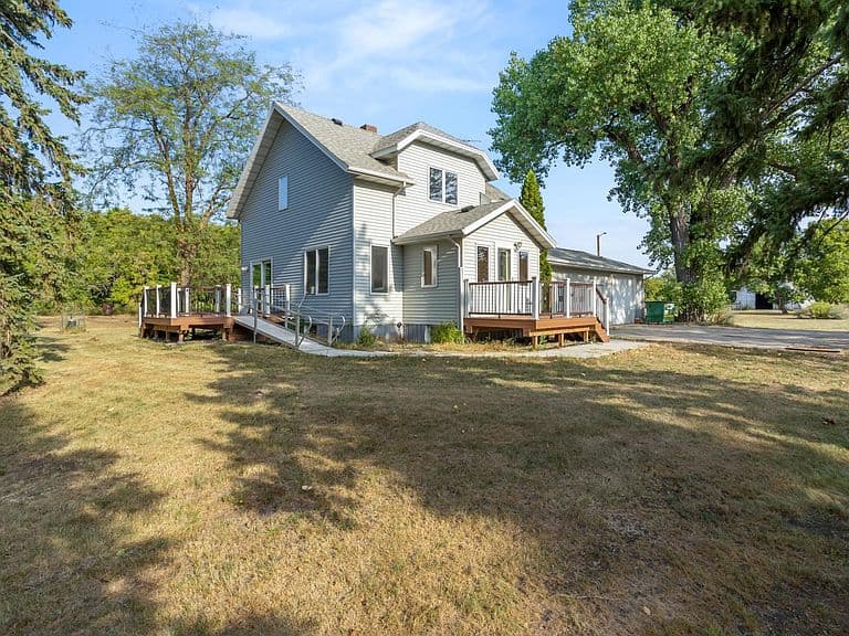 16823 53rd St SE photo 4