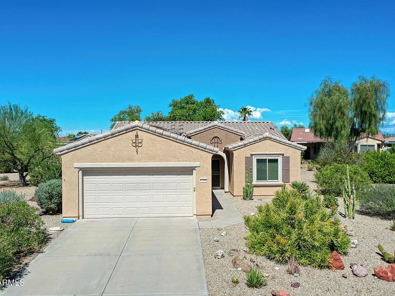 17366 W KING CANYON Drive photo 1