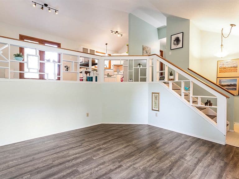 130 Alpine Dr photo 4