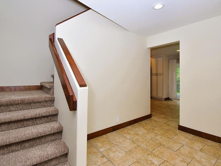 420 Whitetail Dr photo 3
