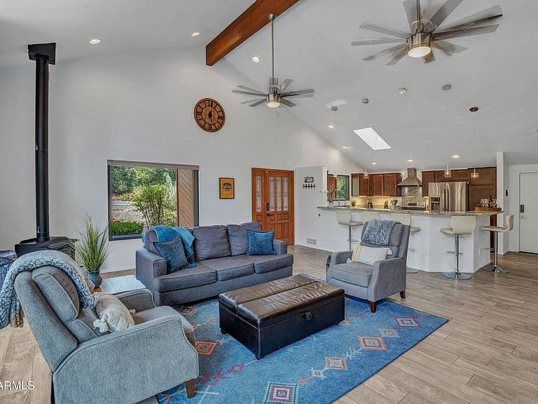 75 SANTA BARBARA Drive photo 4