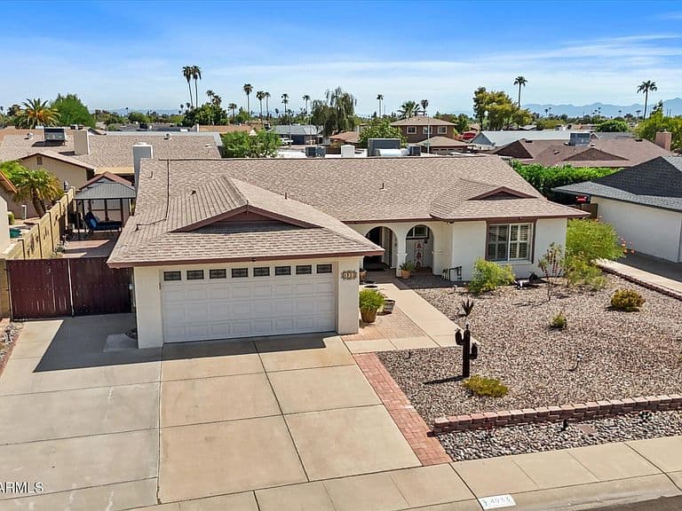 4933 W ONYX Avenue photo 1