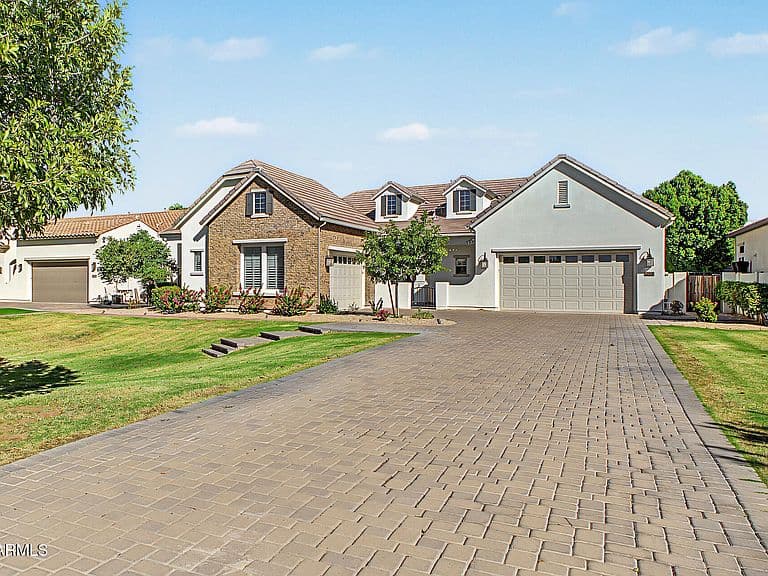 3316 E INDIGO BAY Court photo 2
