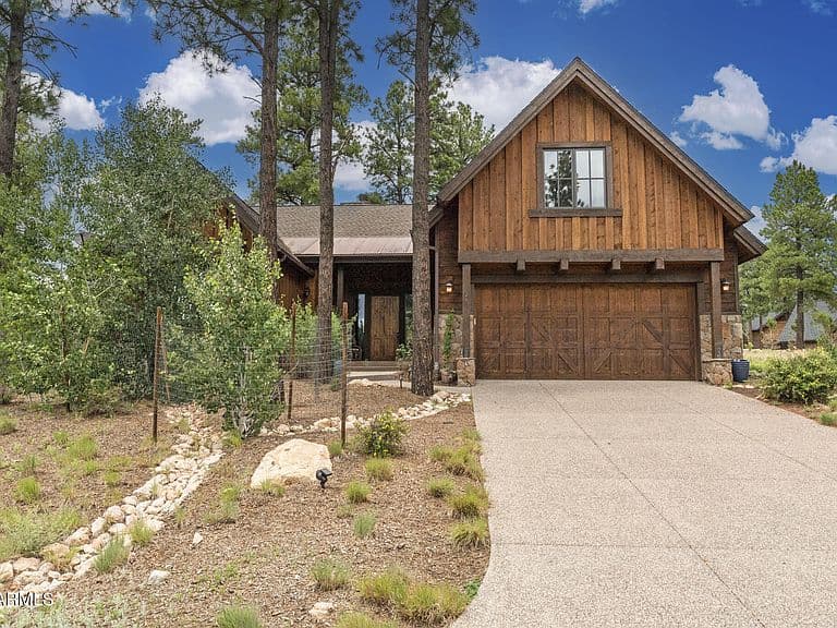 2618 S Bluebird Court photo 2
