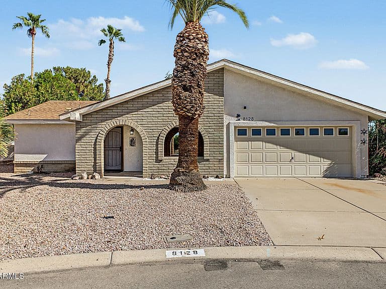 8128 E EMELITA Court photo 2