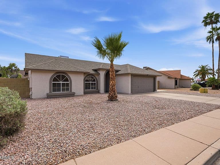 4431 E TOWNE Lane photo 2