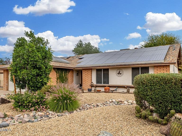 17641 N 34th Ln photo 2