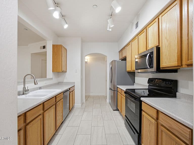 955 E KNOX Road #149 photo 3