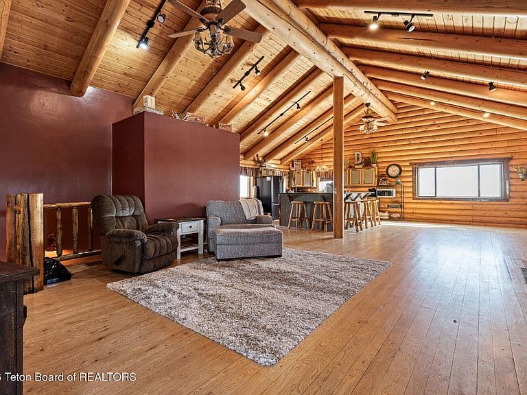 13 Flagstone Way photo 3